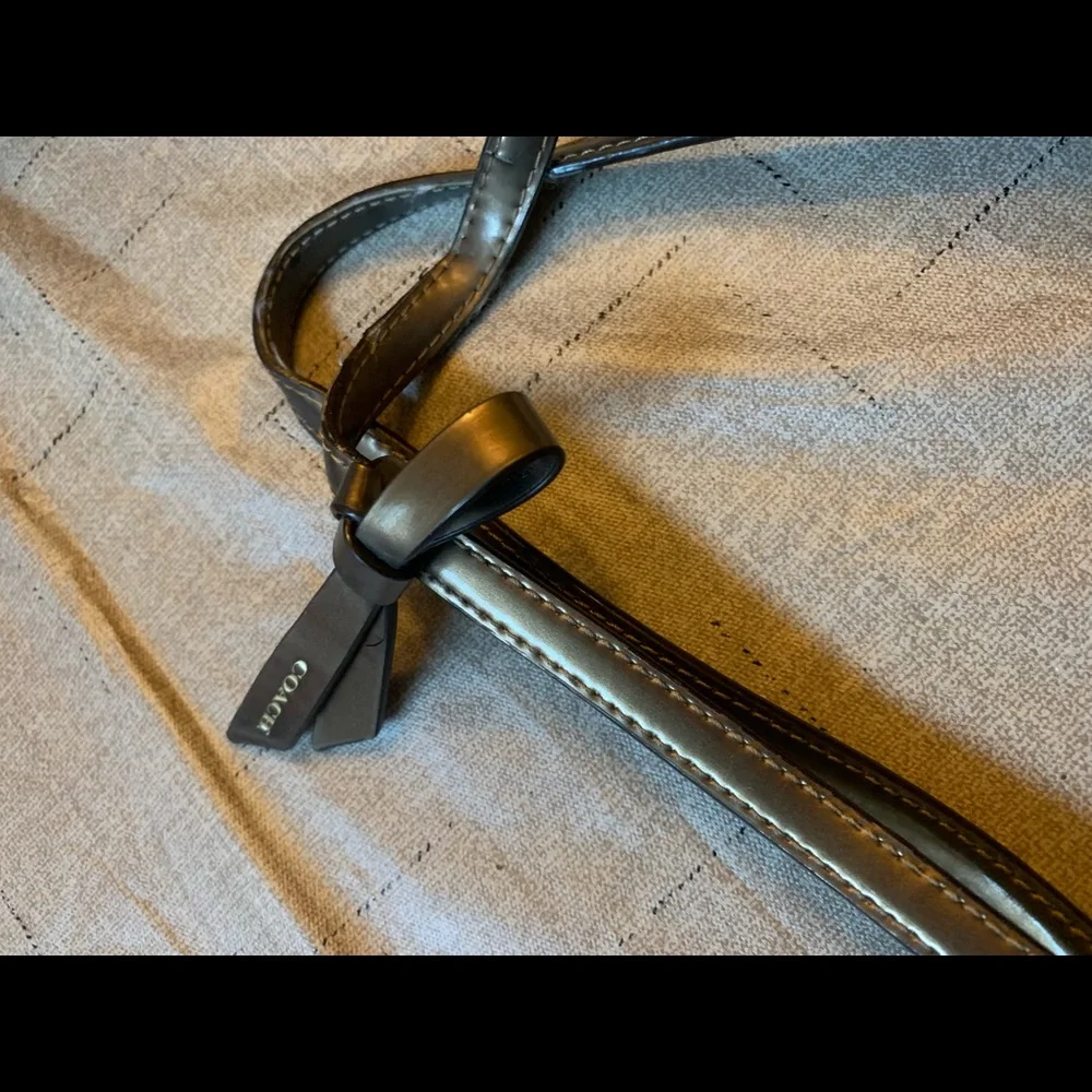 Coach Handbag - Picture 4 of 8